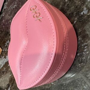 Kendra Scott lips jewelry box - pink brand new never used